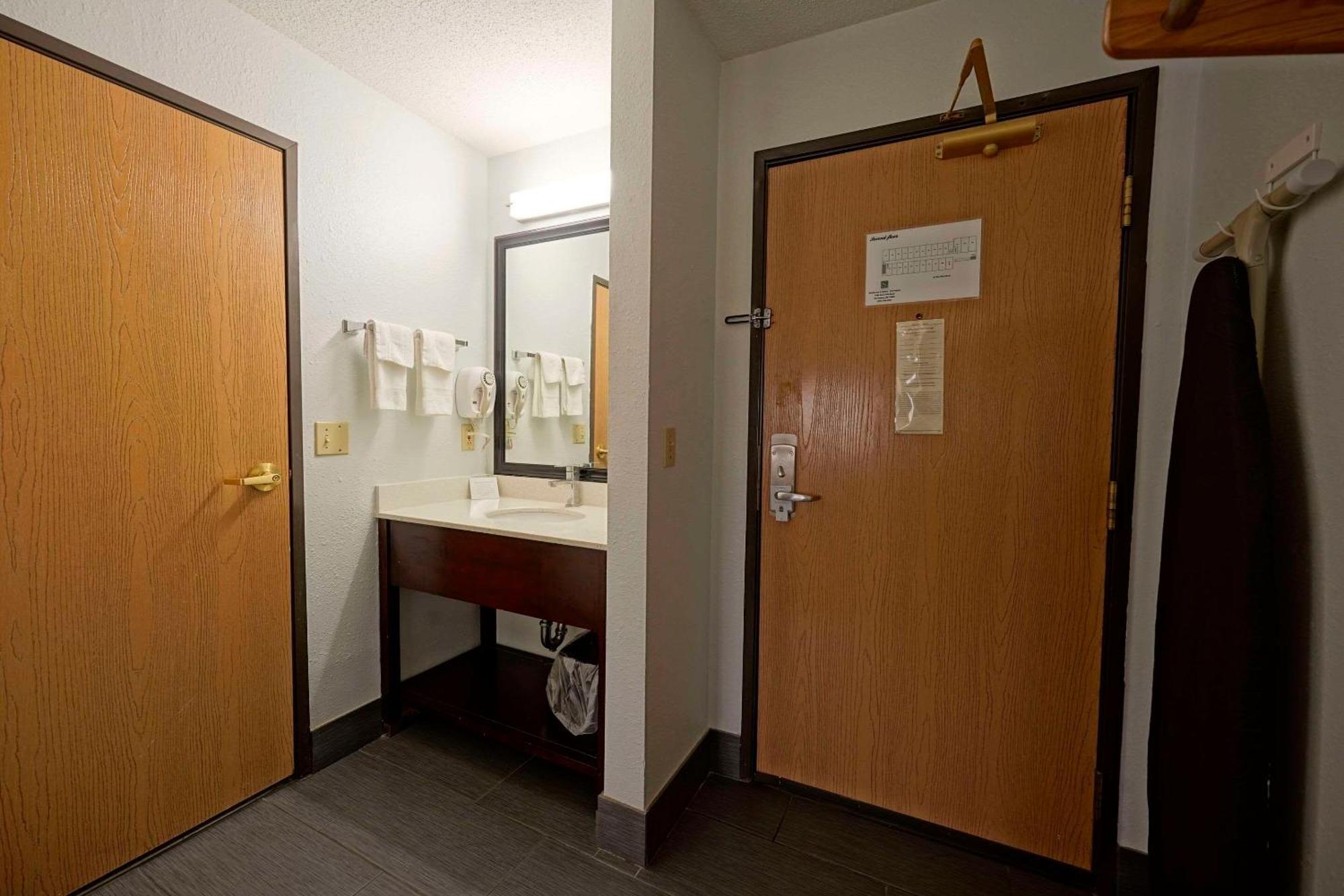 Quality Inn & Suites Harrington - Milford Ngoại thất bức ảnh