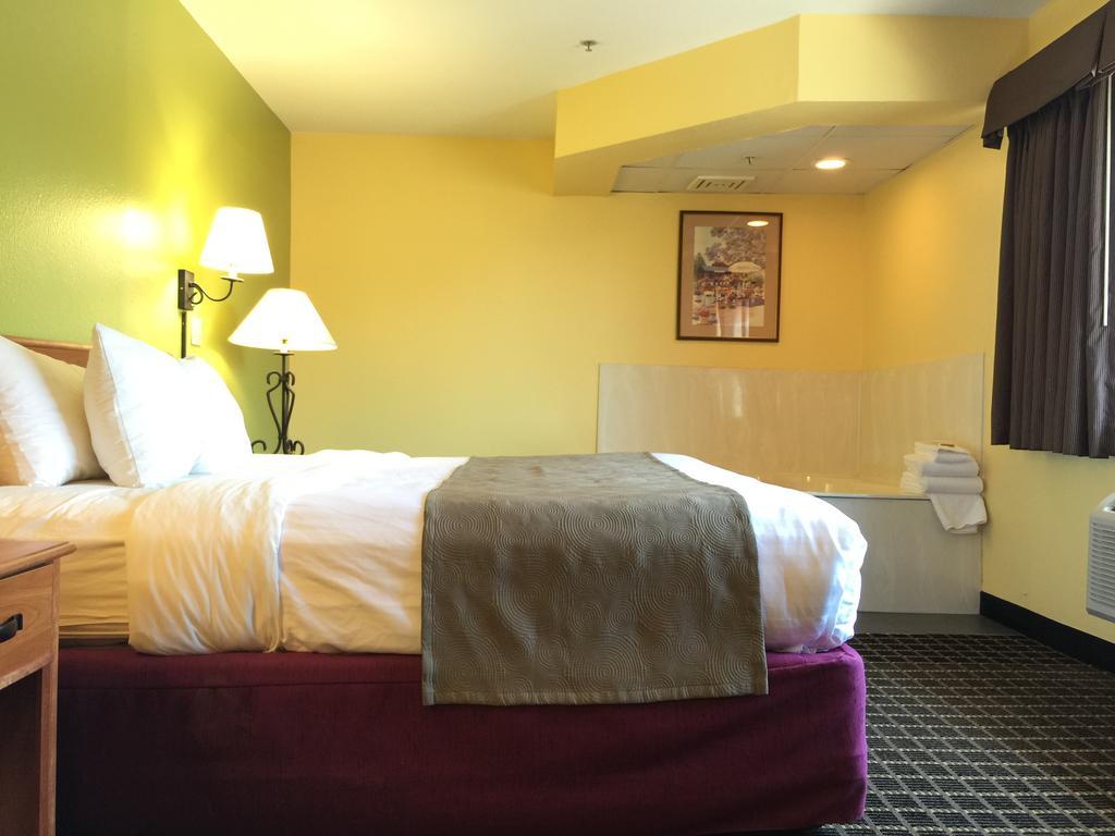 Quality Inn & Suites Harrington - Milford Ngoại thất bức ảnh